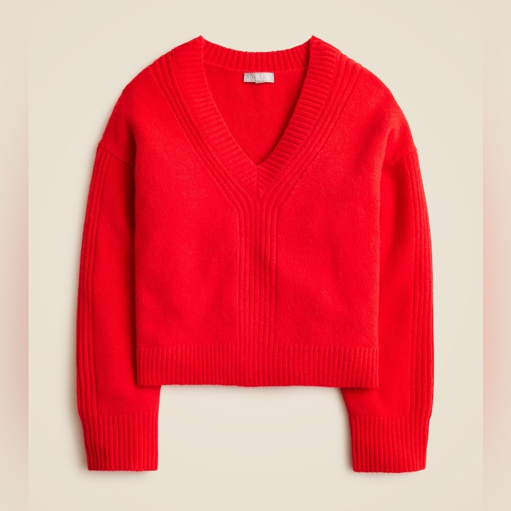 Relaxed V-neck sweater in Supersoft yarn